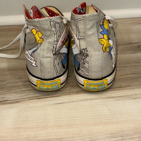 Gray High-Top Sneakers with Cartoon Design - Picture 2 of 5